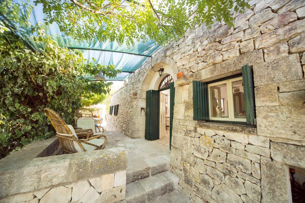 Trulli Girasoli E Viole Cocolicchio Ngoại thất bức ảnh